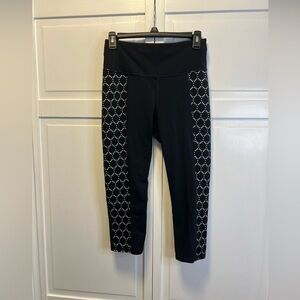 Athleta High Rise Eyelet Chaturange Capri Leggings Size Women’s Small